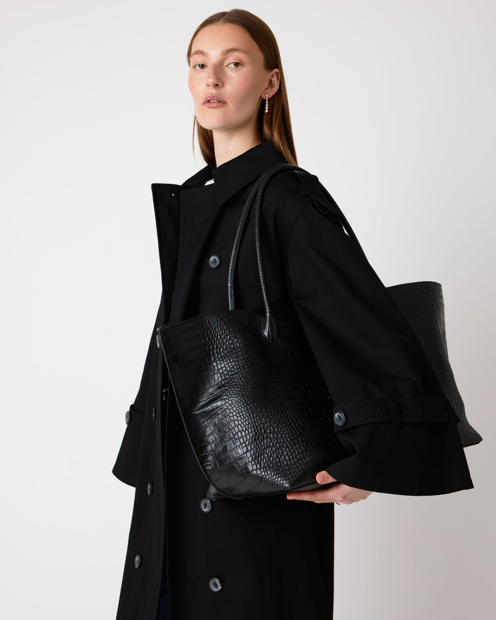 The Eva Weekend Tote in Black Croc | LIÉ STUDIO